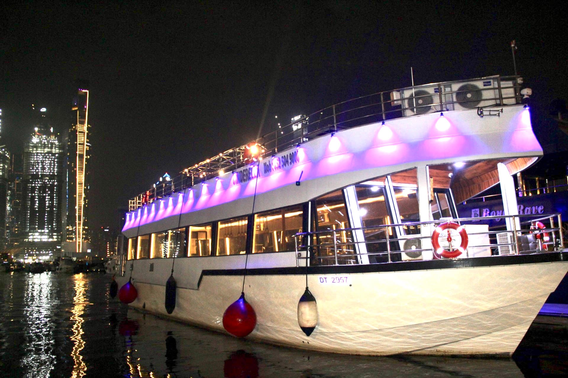 Corporate Events & Private Parties in a cruise